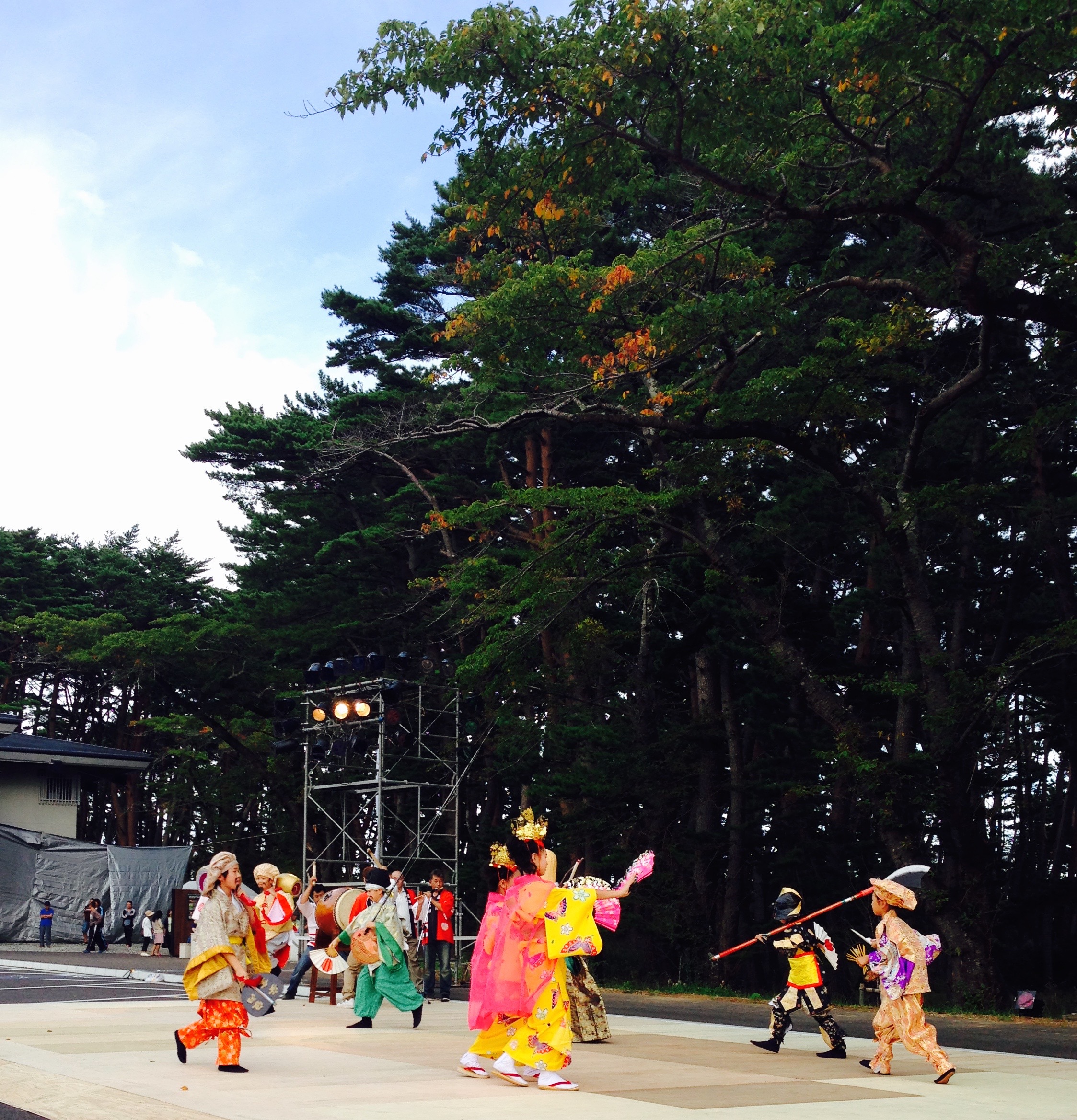 Shichifukujin-Seven gods for good luck (performed by local kids)