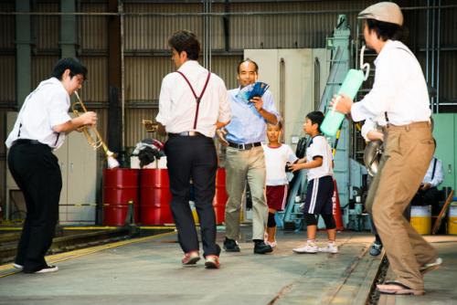 Sanriku 2016 - musicians and dancers in a station